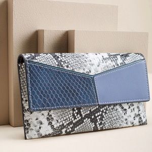 Chico’s mixed media faux Reptile eyewear case